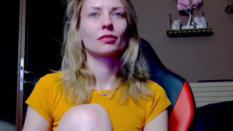 karoline121 online show from 12/13/25, 09:31