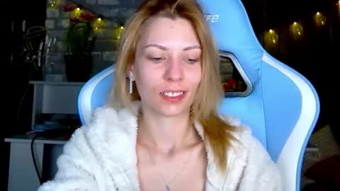 karoline121 online show from 03/05/26, 11:01