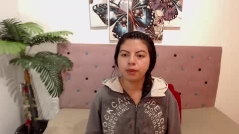 Isa online show from 03/11/25, 10:18