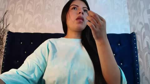 Isa online show from 02/19/26, 04:19