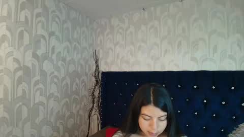 Isa online show from 03/25/26, 07:09