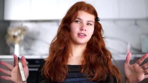 lina online show from 11/24/25, 11:21