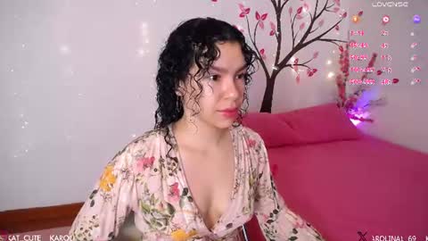 Snapshot of karolkat_1 chatting on 06/13/26, 01:42 Karolina 3 online show from 06/13/26, 01:42