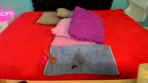 Karoll online show from 12/18/24, 10:24