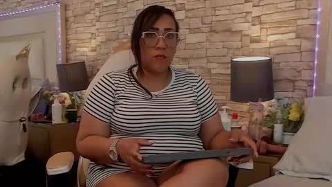 karolwestt online show from 09/18/25, 01:24