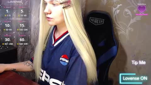 Caroline Fox online show from 02/17/26, 10:34