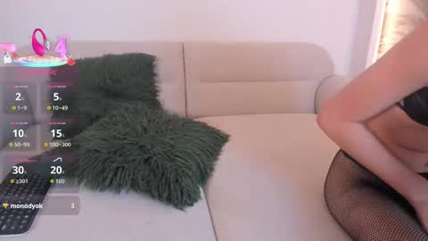 Snapshot of karriewatson chatting on 11/28/25, 07:27 Greta Brown online show from 11/28/25, 07:27