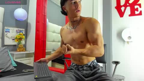 Snapshot of karybig3 chatting on 02/19/25, 09:39 ---Kary--- online show from 02/19/25, 09:39