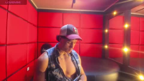 Snapshot of karybig3 chatting on 03/09/25, 04:27 ---Kary--- online show from 03/09/25, 04:27