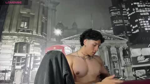 Snapshot of karybig3 chatting on 03/11/25, 10:18 ---Kary--- online show from 03/11/25, 10:18