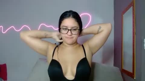 Tamires e Maicon online show from 01/11/25, 05:29