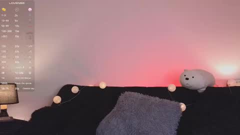 Snapshot of kasey___ chatting on 02/23/25, 12:19 kasey online show from 02/23/25, 12:19