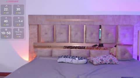 Snapshot of kasey___ chatting on 09/30/25, 03:22 kasey online show from 09/30/25, 03:22