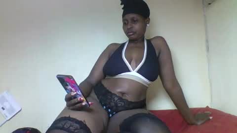 Snapshot of kashy_ chatting on 06/20/26, 11:40 kashy_ online show from 06/20/26, 11:40