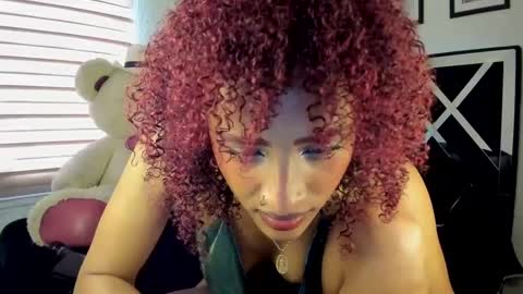 Kasie lopez online show from 09/12/25, 02:39