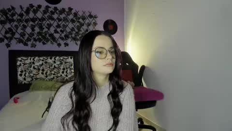 kassandra james online show from 01/04/25, 11:00