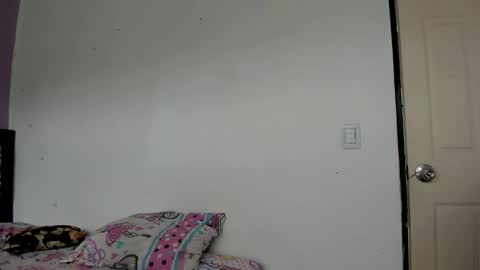 kassandra james online show from 02/24/25, 06:47