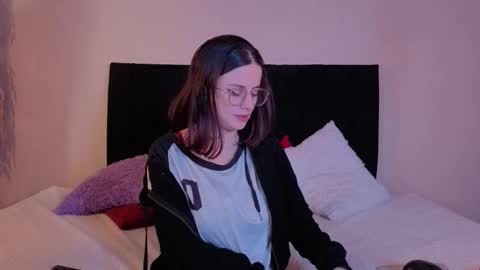 kassandra james online show from 01/17/26, 12:54