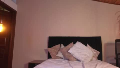 Snapshot of kassandra_james chatting on 08/05/26, 01:14 kassandra james online show from 08/05/26, 01:14