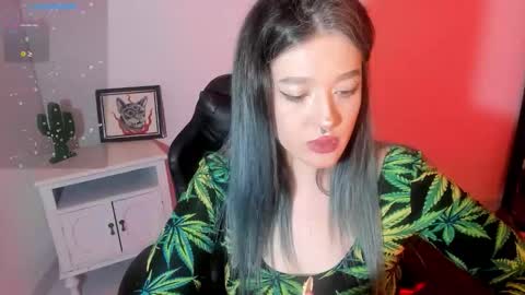 Alicia online show from 10/24/25, 01:13