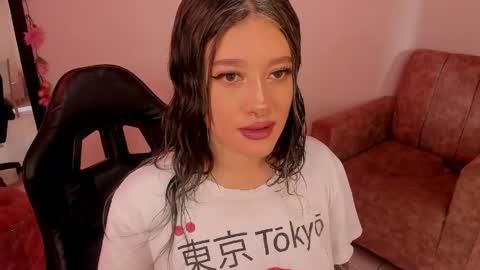 Alicia online show from 04/22/26, 05:47