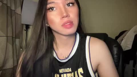 Snapshot of kat_hollandx chatting on 01/02/25, 08:13 Majesty online show from 01/02/25, 08:13