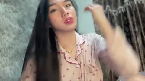 Snapshot of kat_hollandx chatting on 01/17/25, 06:04 Majesty online show from 01/17/25, 06:04