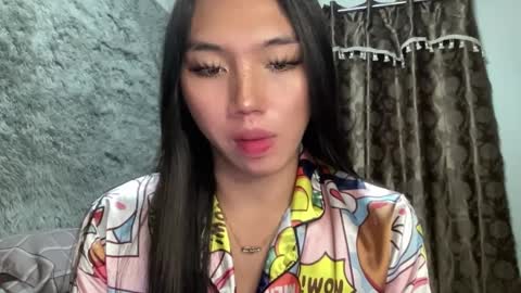 Snapshot of kat_hollandx chatting on 02/27/25, 12:56 Majesty online show from 02/27/25, 12:56