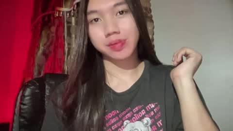 Snapshot of kat_hollandx chatting on 09/10/25, 06:41 Majesty online show from 09/10/25, 06:41