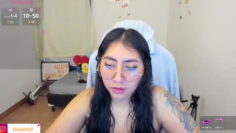 Kat       online show from 10/02/25, 12:06