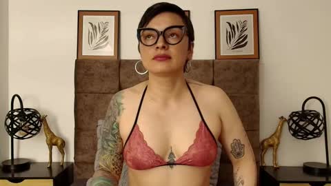 kat paradisse online show from 09/22/25, 08:55