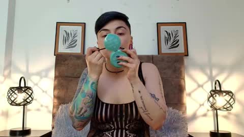 kat paradisse online show from 02/04/26, 01:50