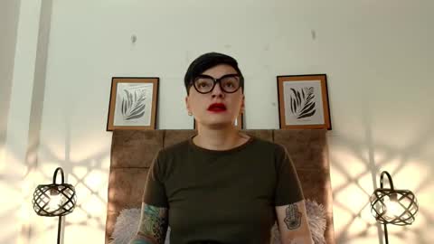 kat paradisse online show from 02/19/26, 11:39