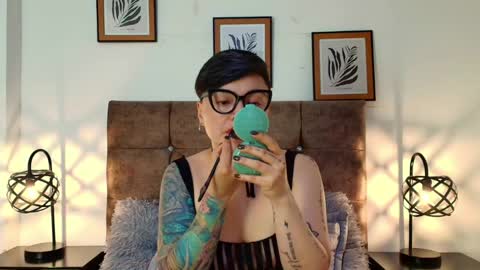 kat paradisse online show from 04/23/26, 12:29