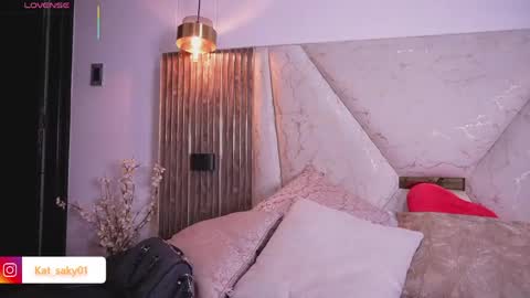 Saky online show from 04/22/26, 12:02