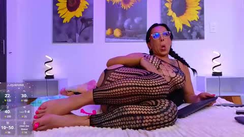 Katalina online show from 02/21/25, 07:43