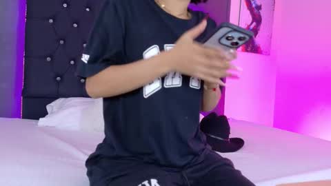 kataaleya__12 online show from 11/08/25, 11:54