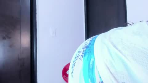 Snapshot of kataleya_saenz1 chatting on 06/29/26, 12:38 kataleya online show from 06/29/26, 12:38