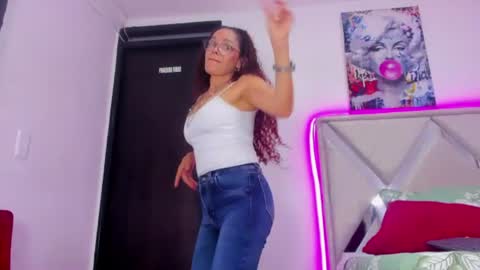Snapshot of kataleya_saenz1 chatting on 07/10/26, 12:41 kataleya online show from 07/10/26, 12:41