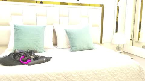 kataleya_sm25 online show from 04/14/26, 11:27