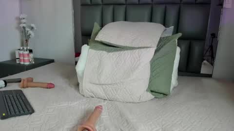 kataleya_west online show from 06/05/26, 09:09