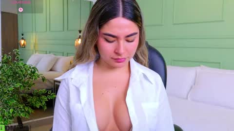 Snapshot of kataliina_18 chatting on 05/08/26, 11:48 Kat online show from 05/08/26, 11:48