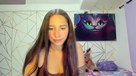 Snapshot of katalina_2101 chatting on 12/20/25, 01:23 Katalina online show from 12/20/25, 01:23