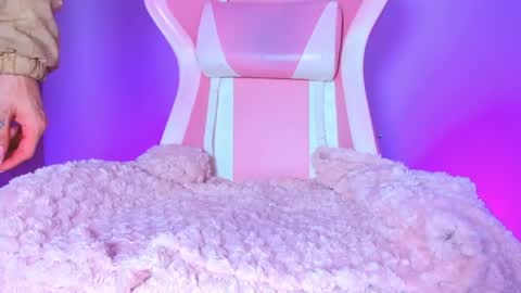 katalinaferreirax online show from 05/19/26, 01:22