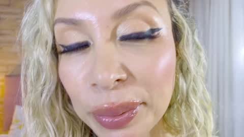 katalinahell online show from 02/02/25, 10:06