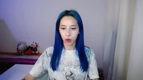 Snapshot of katara_a chatting on 11/19/25, 10:10 Maca online show from 11/19/25, 10:10