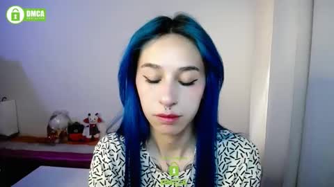 Snapshot of katara_a chatting on 12/17/25, 09:32 Maca online show from 12/17/25, 09:32