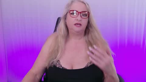 Snapshot of katdsinclair chatting on 02/26/25, 03:19 Kat D Sinclair online show from 02/26/25, 03:19