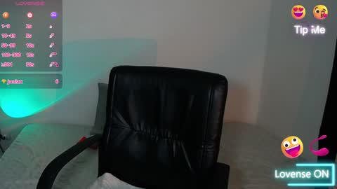 Snapshot of kate_arden chatting on 12/12/24, 04:59 Carla Palmer online show from 12/12/24, 04:59