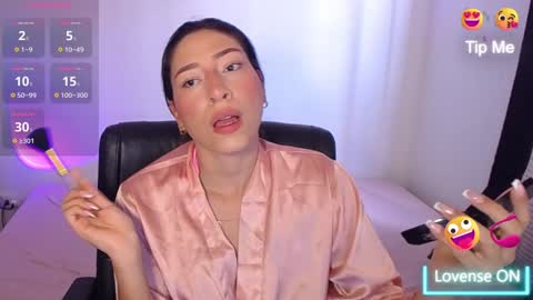 Snapshot of kate_arden chatting on 01/29/25, 04:52 Carla Palmer online show from 01/29/25, 04:52